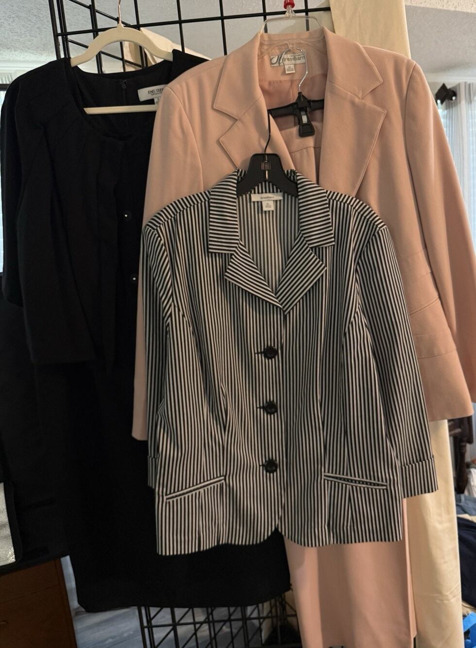 Women’s Career Church Clothing Lot Size 16 XL 2 Suits Dressbarn Jones Studio